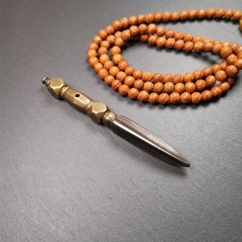 Gandhanra Handmade Tibetan Buddhist Ritual Implement - Kila -Dorje Phurba,Made of Cold Iron inlaid with Brass,5.1".The handle is made of brass and the blade is made of cold iron,very delicate.Handmade by Tibetan craftsmen from Tibet in 1990's.