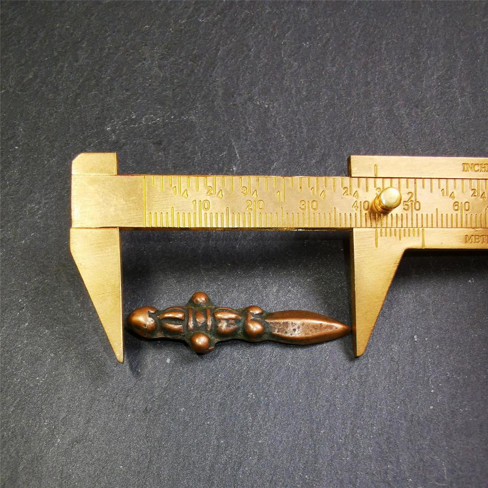 This type of old Dorje Phurba was collected in Labrang Monastery,blessed by lama, about 40 years old. The upper part is a vajra, and the lower part is a phurba,brown color,1.7 inches length