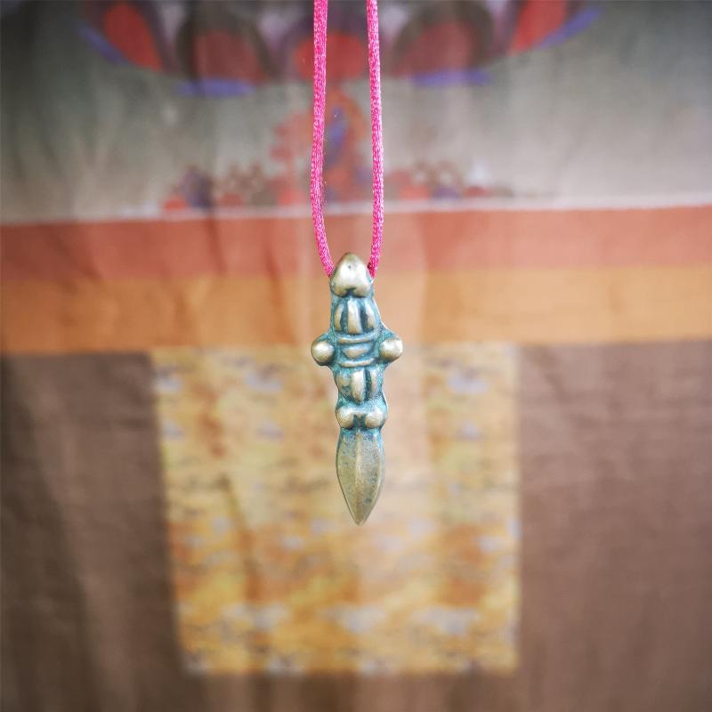 This type of old Dorje Phurba was collected in Labrang Monastery,blessed by lama, about 40 years old. The upper part is a vajra, and the lower part is a phurba,brown color,1.7 inches length