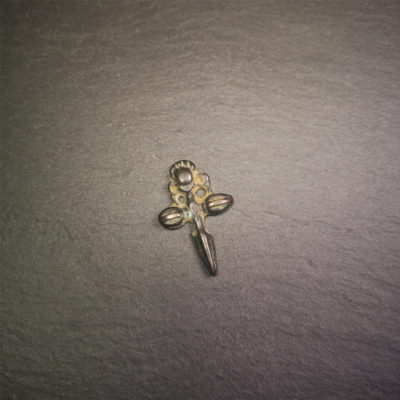 Gandhanra Tibetan Buddhist Ritual Implement - Kila -Dorje Phurba amulet pendant,a cross vajra in the middle,made of thokcha,black color, length about 1.57", handmade by Tibetan craftsmen from Tibet in 1960's.