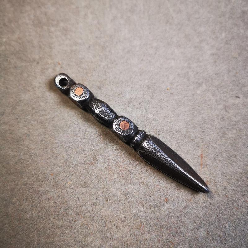 This handmade Dorje Phurba was crafted by Tibetan craftsmen from Hepo Town, Baiyu County, Tibet,known for its renowned Tibetan handicrafts. The upper part is a vajra, and the lower part is a phurba. Copper dots is inlaid on the waist of the phurba