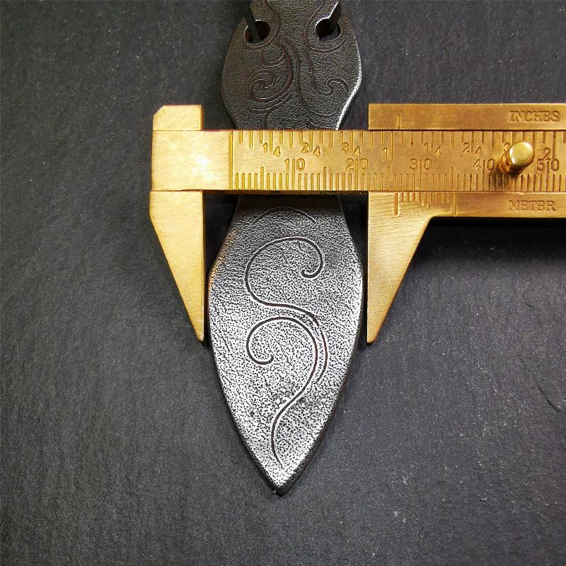 This phurba kila is handmade by Tibetan craftsmen from Tibet in 2000's,from Hepo Town, Baiyu County, the birthplace of the famous Tibetan handicrafts.  It's a kila dagger,made of cold iron, carved cloud pattern, inlaid red copper, and the half vajra on the handle,very delicate.