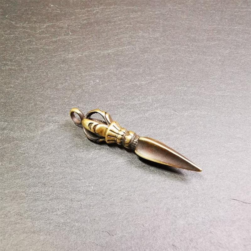 This handmade Dorje Phurba was crafted by Tibetan craftsmen from Hepo Town, Baiyu County, Tibet,known for its renowned Tibetan handicrafts. The upper part is half vajra, and the lower part is a phurba.