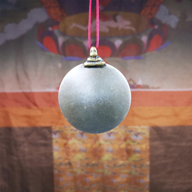 This melong calendar badge was collect from Kathok Monastery Tibet about 50+ years. This batch of melong are sacred amulets used by Kathok Monastery to present to believers,consecrated and blessed by lama. It adopts a split casting method,1.89 inch.