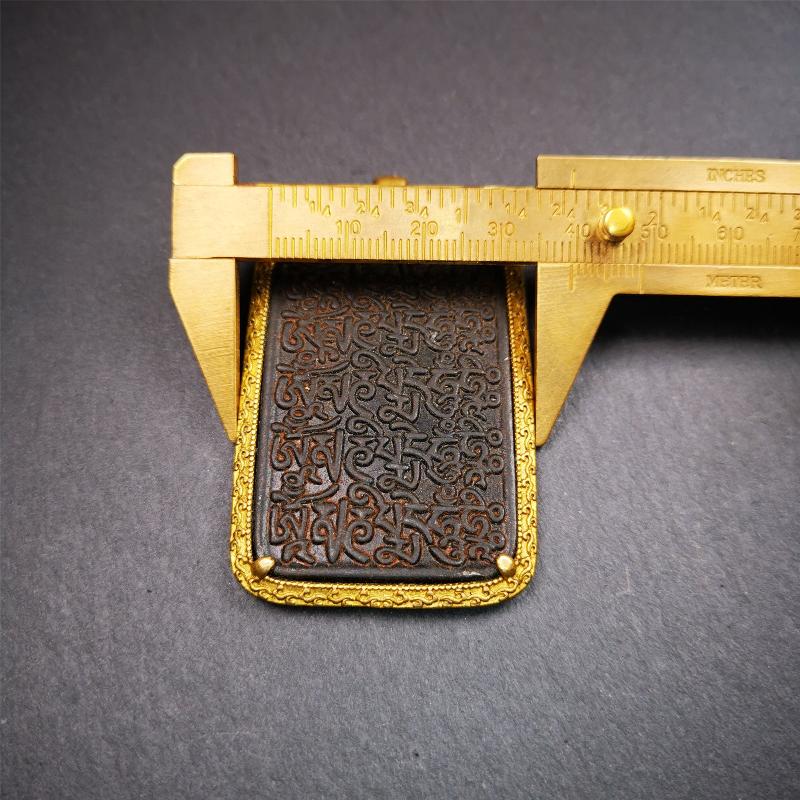 Black Om Melong 2.52"