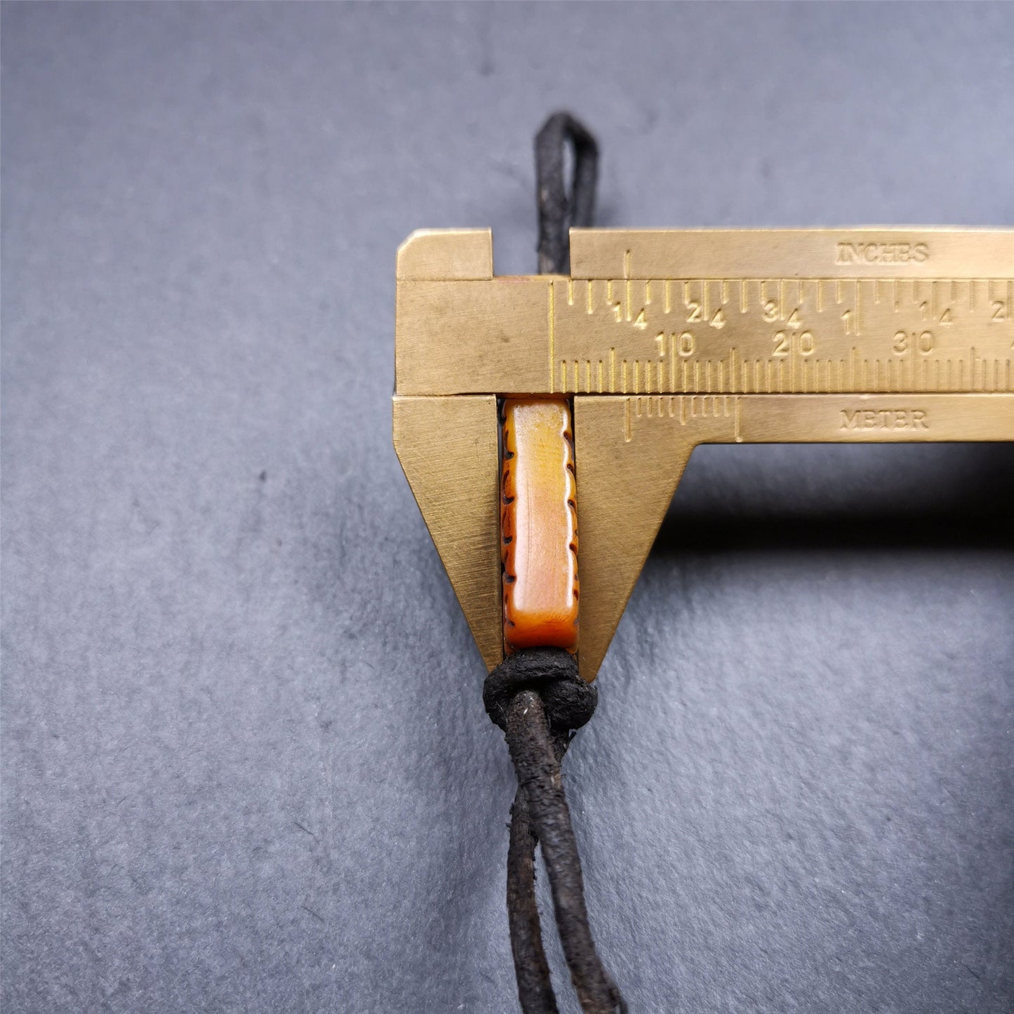 Bone Carved Vajra 0.83" Gandhanra-ART