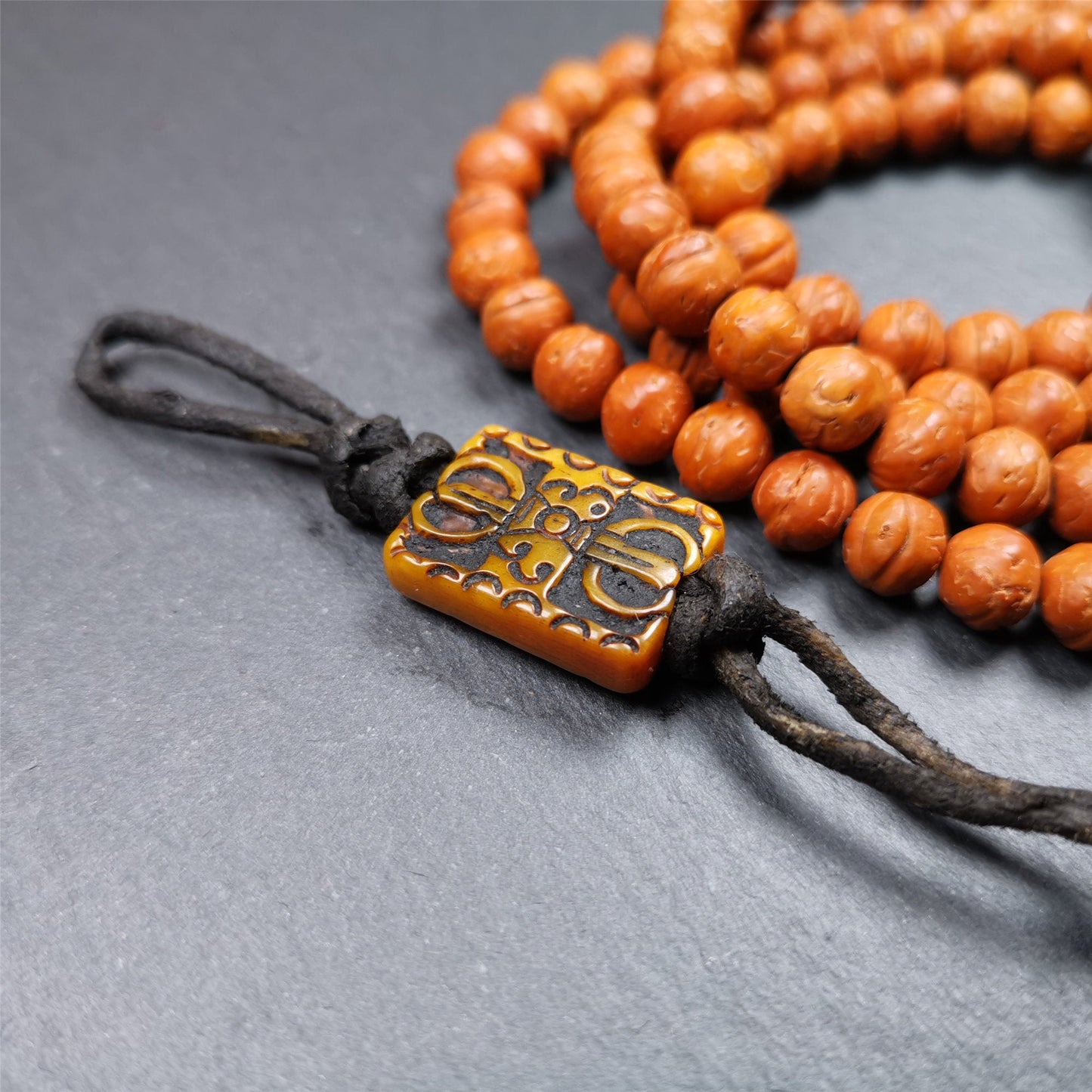 Bone Carved Vajra 0.83"