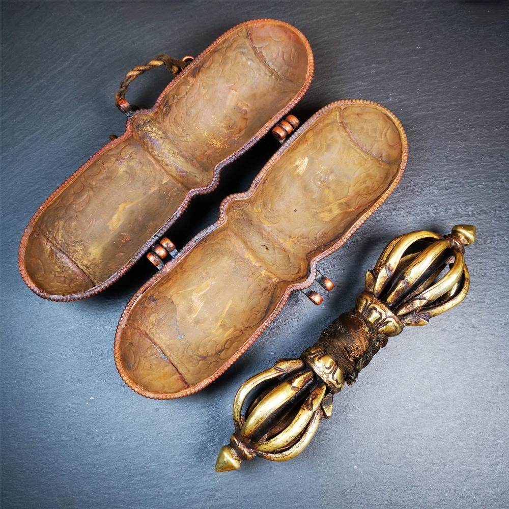 9 Pronged Vintage Vajra Dorje with Case - Gandhanra-ART