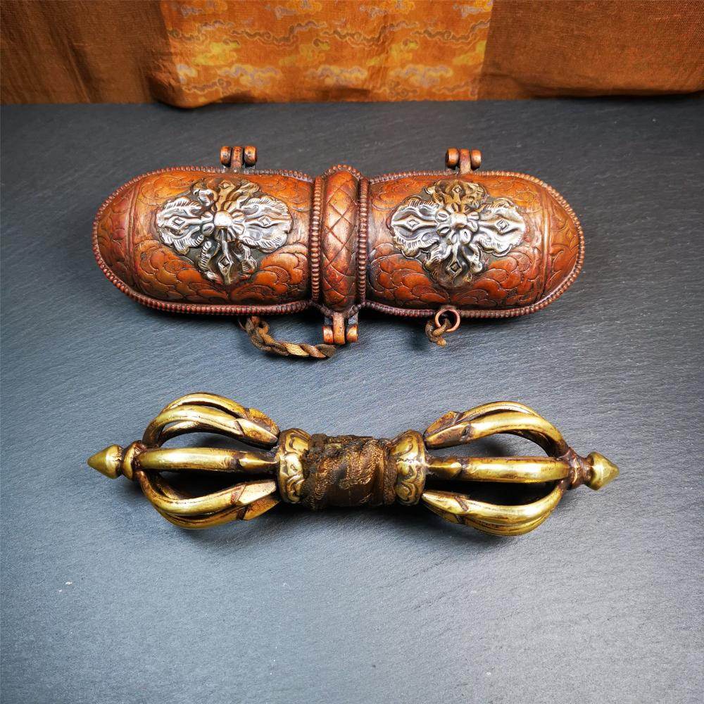 9 Pronged Vintage Vajra Dorje with Case - Gandhanra-ART