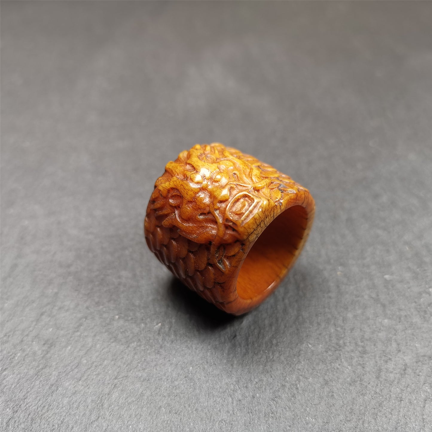 Gandhanra Handmade Big Thumb Ring for Men,Yak Bone Carved,Dragon Pattern,0.87"