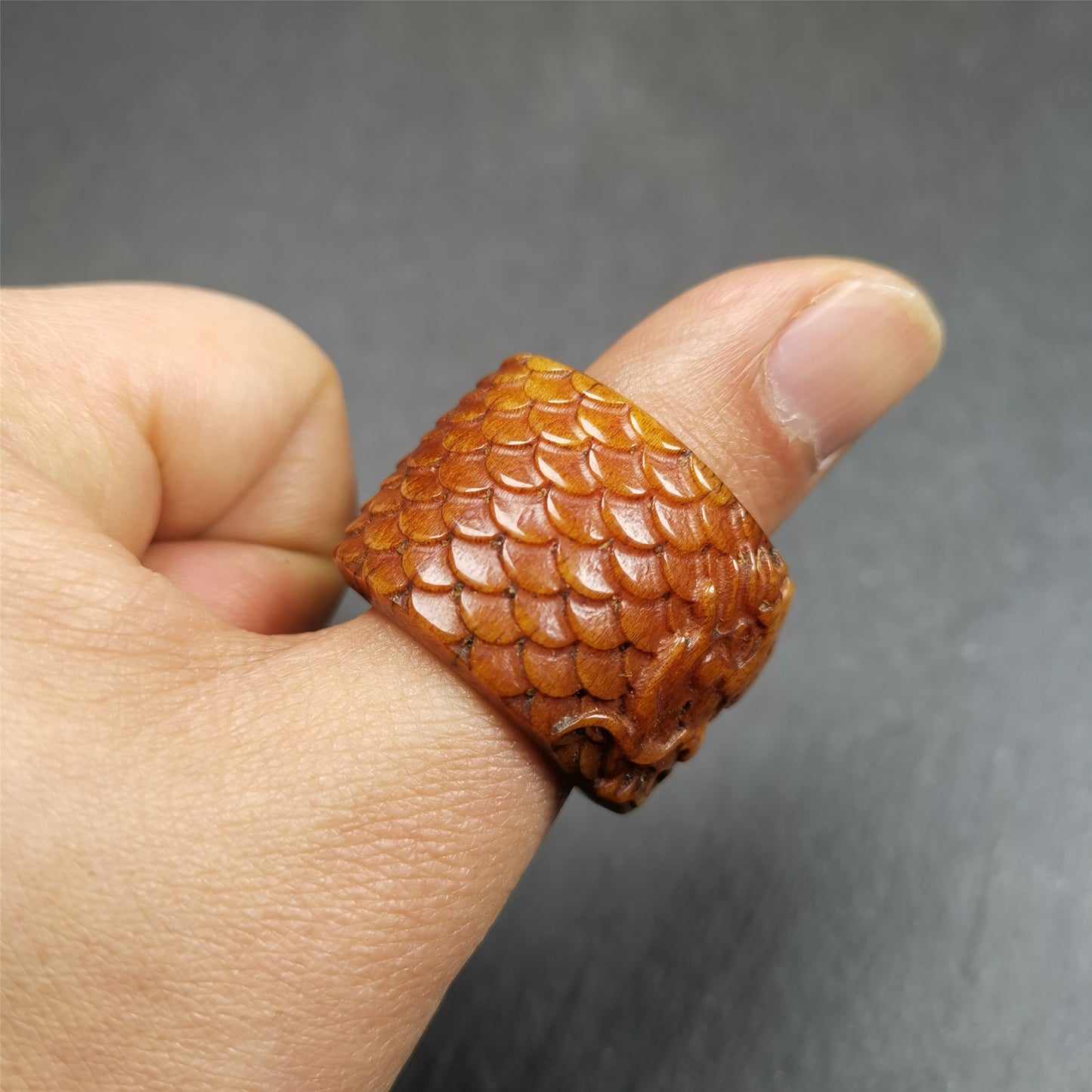 Gandhanra Handmade Big Thumb Ring for Men,Yak Bone Carved,Dragon Pattern,0.87"