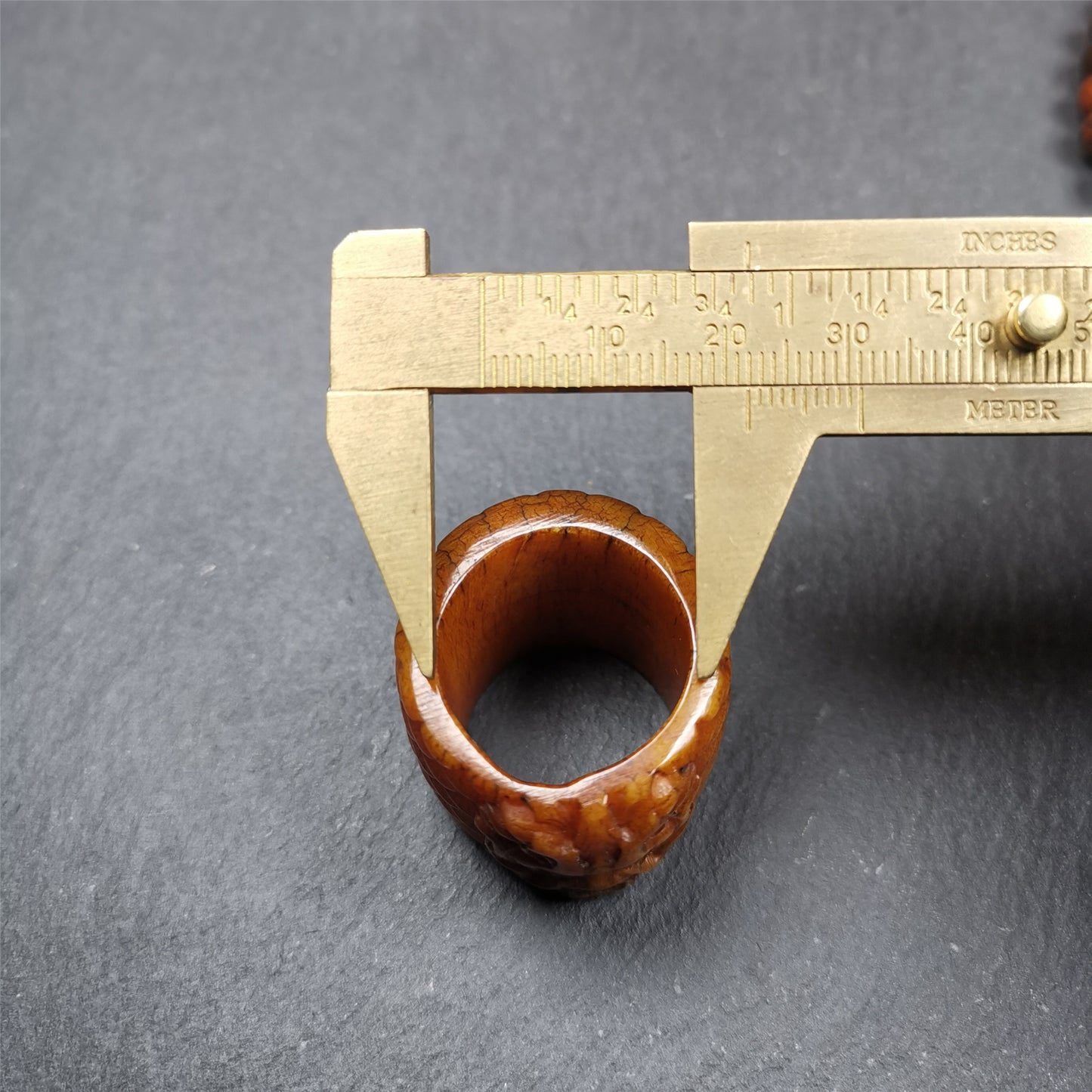 Gandhanra Handmade Big Thumb Ring for Men,Yak Bone Carved,Dragon Pattern,0.87"