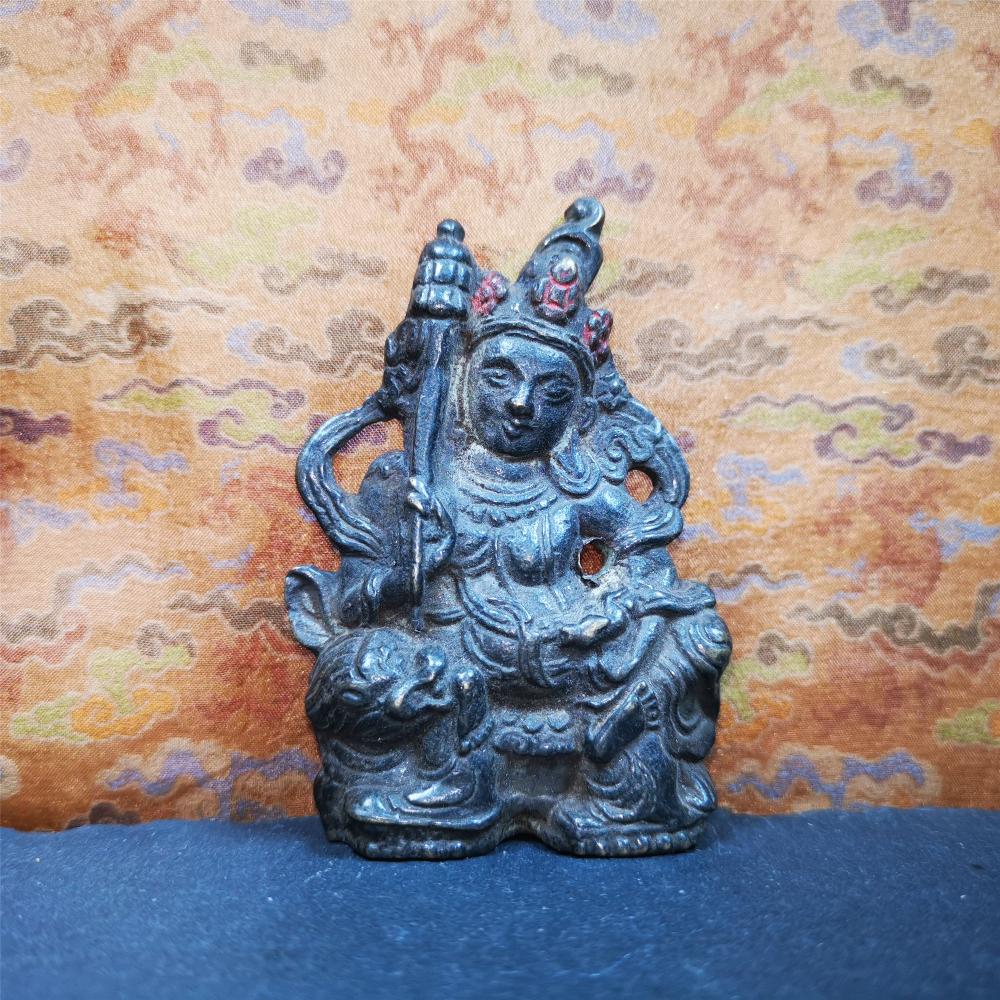 This Vaisravana statue was collected from Samye Monastray, the first monastery in Tibet,and important Nyingma monsatery. It's an old-fashioned green tara statue,about 60 years old,made of copper and painted with mineral pigments. In Tibet, Vaisravana is considered a lokapala or dharmapala in the retinue of Ratnasambhava.