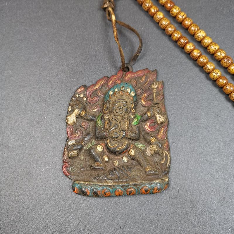 This Mahakala badge was collected from Jiegu Monastery,Tibet, about 40 years old. It is made of copper, painted with mineral pigments,height is 3.55 inches. Mahakala appears as a protector deity known as a dharmapala in Vajrayana Buddhism, particularly most Tibetan traditions as Citipati, and in Shingon Buddhism.