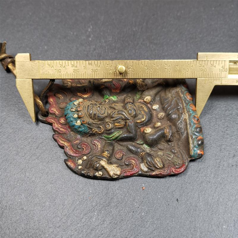 This Mahakala badge was collected from Jiegu Monastery,Tibet, about 40 years old. It is made of copper, painted with mineral pigments,height is 3.55 inches. Mahakala appears as a protector deity known as a dharmapala in Vajrayana Buddhism, particularly most Tibetan traditions as Citipati, and in Shingon Buddhism.