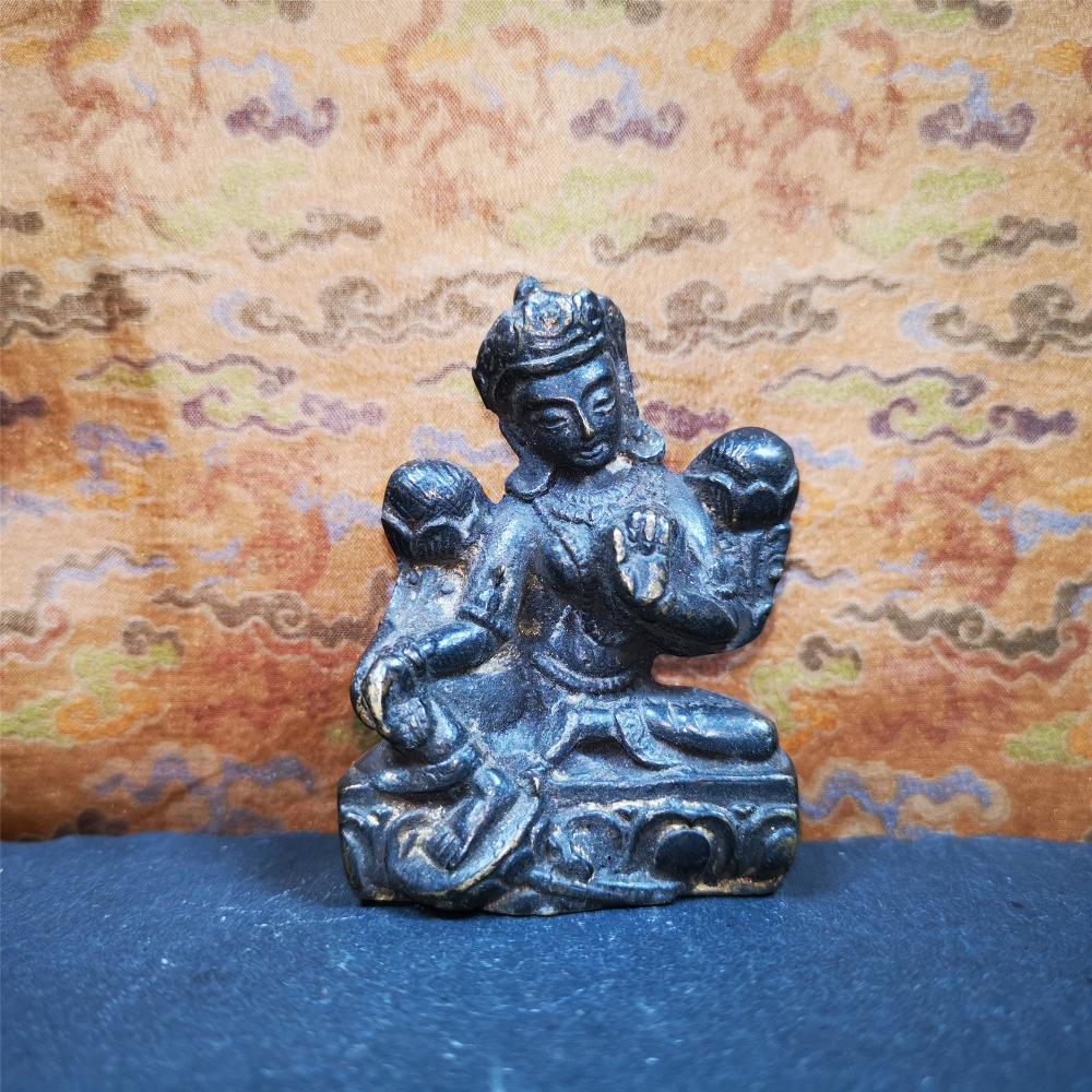 This is collect from Samyé Monastray, the first monastery in Tibet,and important Nyingma monsatery,about 60 years old. It's an old-fashioned green tara statue and painted with mineral pigments. Green Tara is associated with enlightened activity and active compassion, and is the manifestation from which all her other forms emanate.