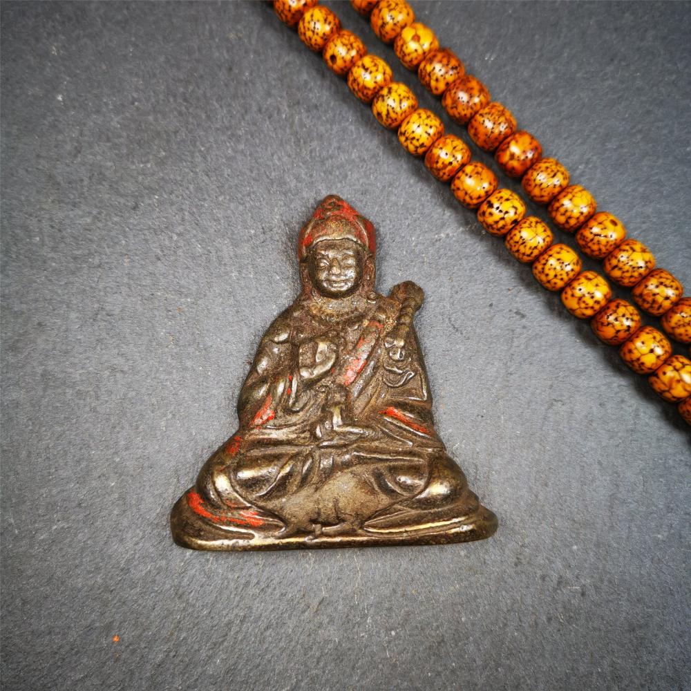 This Guru Rinpoche Statue about 60 years old,it was collected from Samye Monastray, the first monastery in Tibet,and important Nyingma monsatery. It's an old-fashioned Padmasambhava,made of copper and painted with mineral pigments,and,Padmasambhava is viewed as a central figure in the transmission of Buddhism to Tibet.