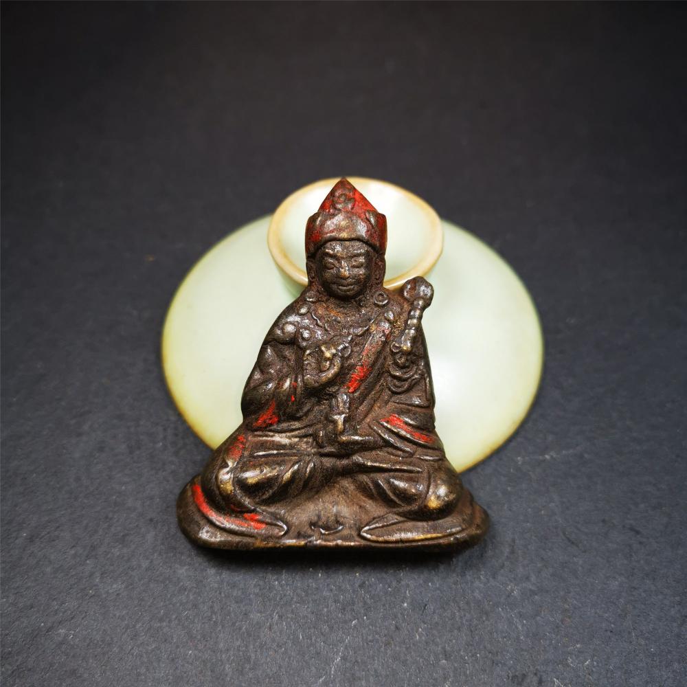 This Guru Rinpoche Statue about 60 years old,it was collected from Samye Monastray, the first monastery in Tibet,and important Nyingma monsatery. It's an old-fashioned Padmasambhava,made of copper and painted with mineral pigments,and,Padmasambhava is viewed as a central figure in the transmission of Buddhism to Tibet.