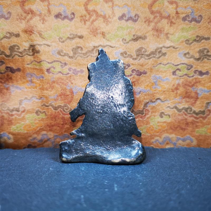 This vajrapani statue was collected from Samye Monastray, the first monastery in Tibet,and important Nyingma monsatery. It's an old-fashioned Vajrapani statue,about 40 years old, made of copper and painted with mineral pigments.