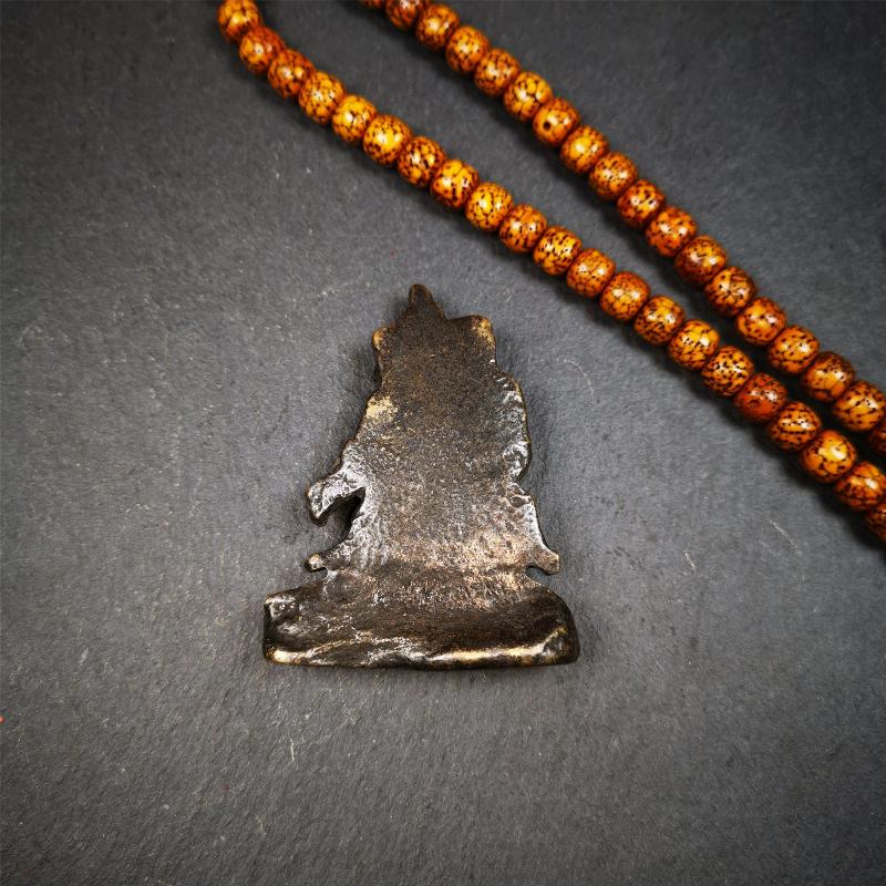 This vajrapani statue was collected from Samye Monastray, the first monastery in Tibet,and important Nyingma monsatery. It's an old-fashioned Vajrapani statue,about 40 years old, made of copper and painted with mineral pigments.