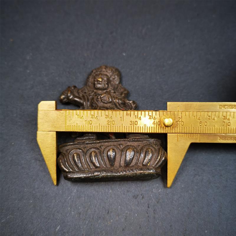 This vajrapani statue was collected from Samyé Monastray, the first monastery in Tibet,and important Nyingma monsatery. It's an old-fashioned Vajrapani statue,about 60 years old,made of copper and painted with mineral pigments,height is 2.52 inches.