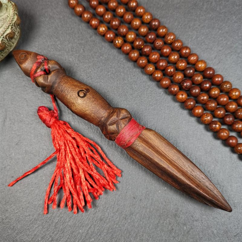 This handmade Dorje Phurba was collected from Derge, Tibet,used in Mahakala buddhist pujas in Gengqing monastery, made of sandalwood, very delicate. You can put it in your Buddhist hall or altar as a ritual decoration