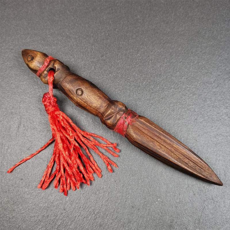 This handmade Dorje Phurba was collected from Derge, Tibet,used in Mahakala buddhist pujas in Gengqing monastery, made of sandalwood, very delicate. You can put it in your Buddhist hall or altar as a ritual decoration