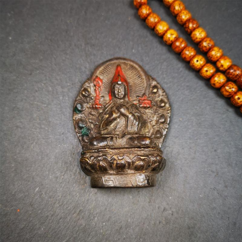 This Je Tsongkhapa statue was collected from Samye Monastray, the first monastery in Tibet,and important Nyingma monsatery. It's an old-fashioned Je Tsongkhapa statue,made of copper,painted with colors,about 60 years old. Tsongkhapa was a famous teacher of Tibetan Buddhism whose activities led to the formation of the Gelug school of Tibetan Buddhism.