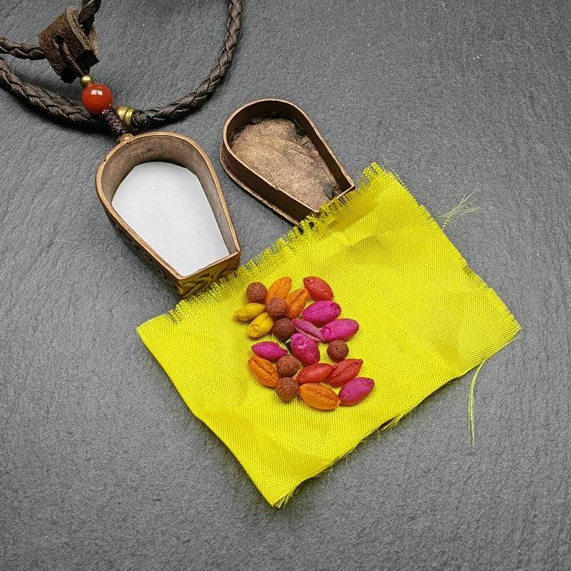 Guru Rinpoche Gau Shrine, Altar Amulet Pendant - Gandhanra-ART