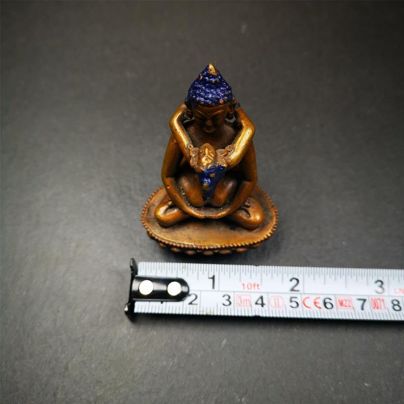 This Samantabhadra Yab Yum statue was handmade in Nepal. It's an old-fashioned statue,made of copper,painted with colors,about 30 years old. In the Nyingma school of Tibetan Buddhism, Samantabhadra is also the name of the Adi-Buddha, often portrayed in indivisible union (yab-yum) with his consort, Samantabhadri.