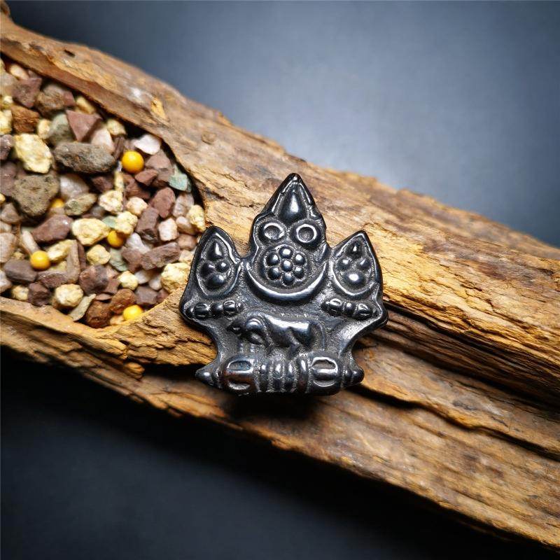 Mani Jewel Wish-Fulfilling Cintamani Badge - Gandhanra-ART