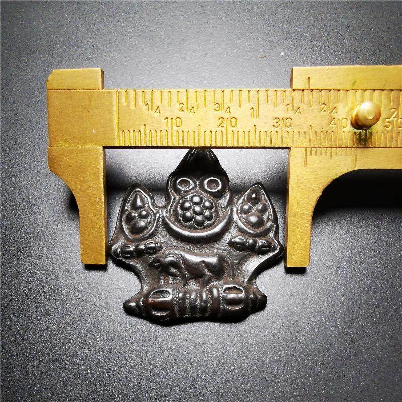 Mani Jewel Wish-Fulfilling Cintamani Badge - Gandhanra-ART
