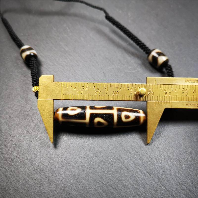 9 Eyed Bodhi Dzi Bead Necklace - Gandhanra-ART