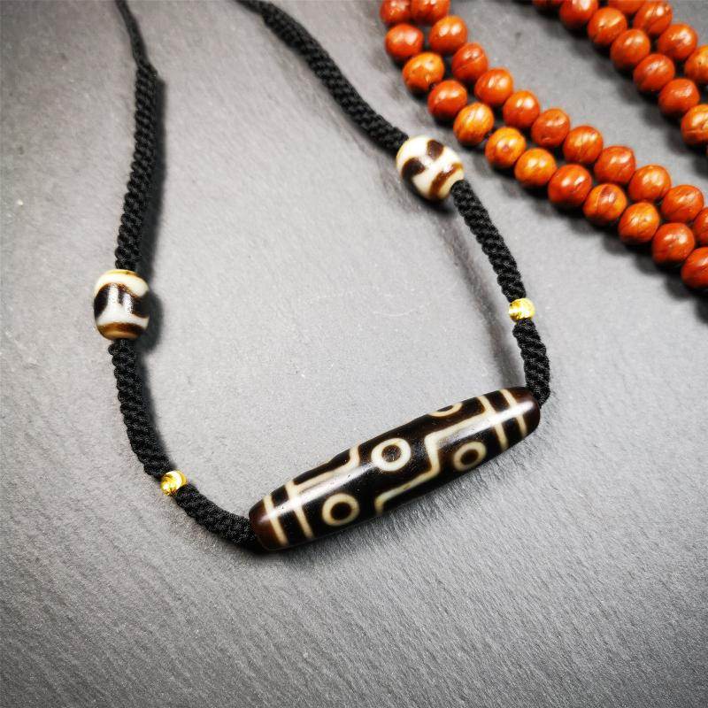9 Eyed Dzi Bead Necklace - Gandhanra-ART