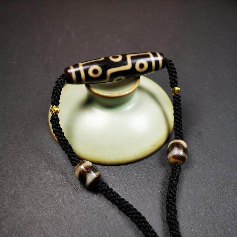 9 Eyed Dzi Bead Necklace - Gandhanra-ART