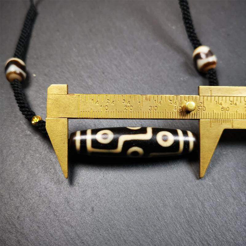 9 Eyed Dzi Bead Necklace - Gandhanra-ART