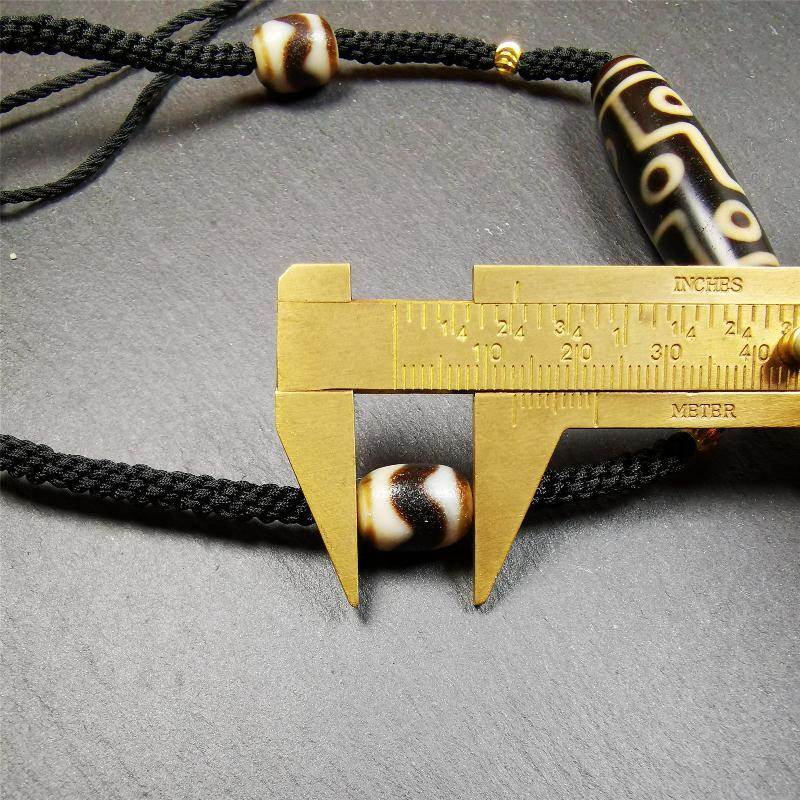 9 Eyed Dzi Bead Necklace - Gandhanra-ART