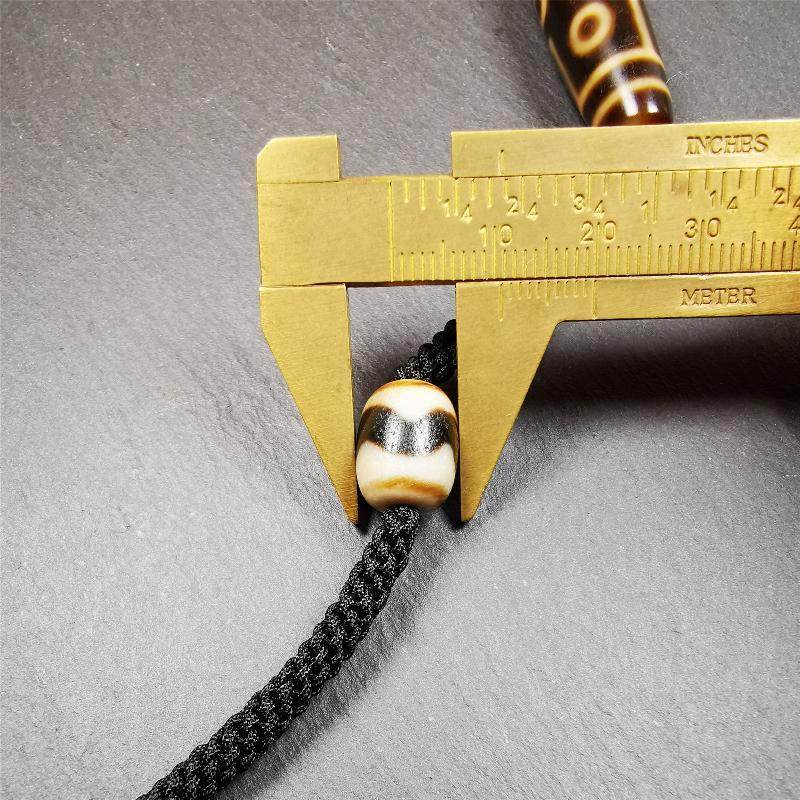 9 Eyed Dzi Bead Necklace - Gandhanra-ART