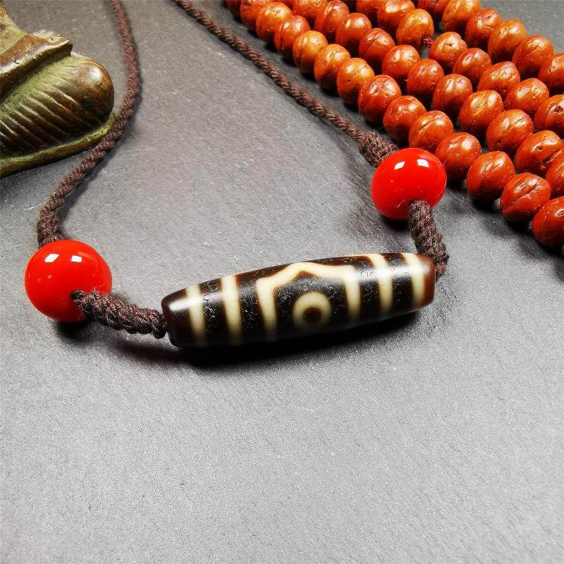 3 Eyed Dzi Bead Necklace - Gandhanra-ART
