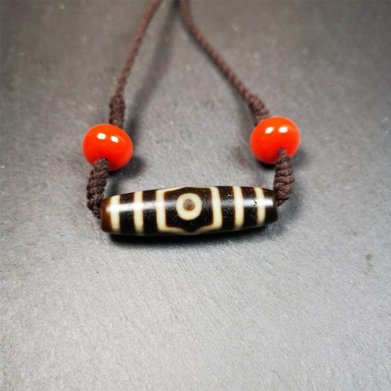3 Eyed Dzi Bead Necklace - Gandhanra-ART