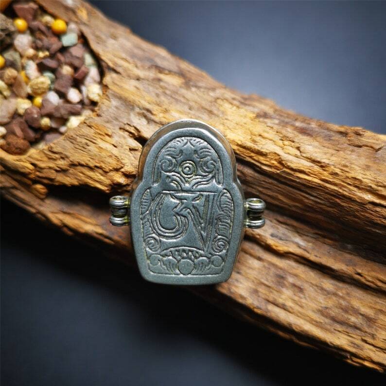 Gau Ghau Shrine,Drashi Lhamo,Zashi Lhamo,Buddhist Altar Amulet Pendant