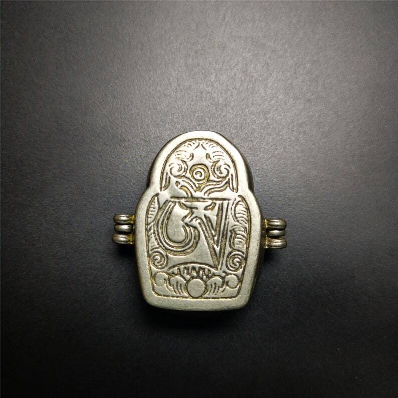Gau Ghau Shrine,Drashi Lhamo,Zashi Lhamo,Buddhist Altar Amulet Pendant