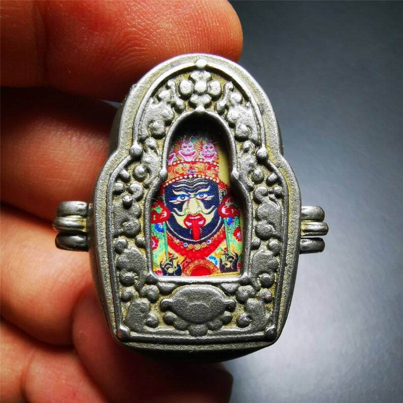 Gau Ghau Shrine,Shri Devi,Drashi Lhamo,Zashi Lhamo,Buddhist Altar Amulet Pendant - Gandhanra-ART