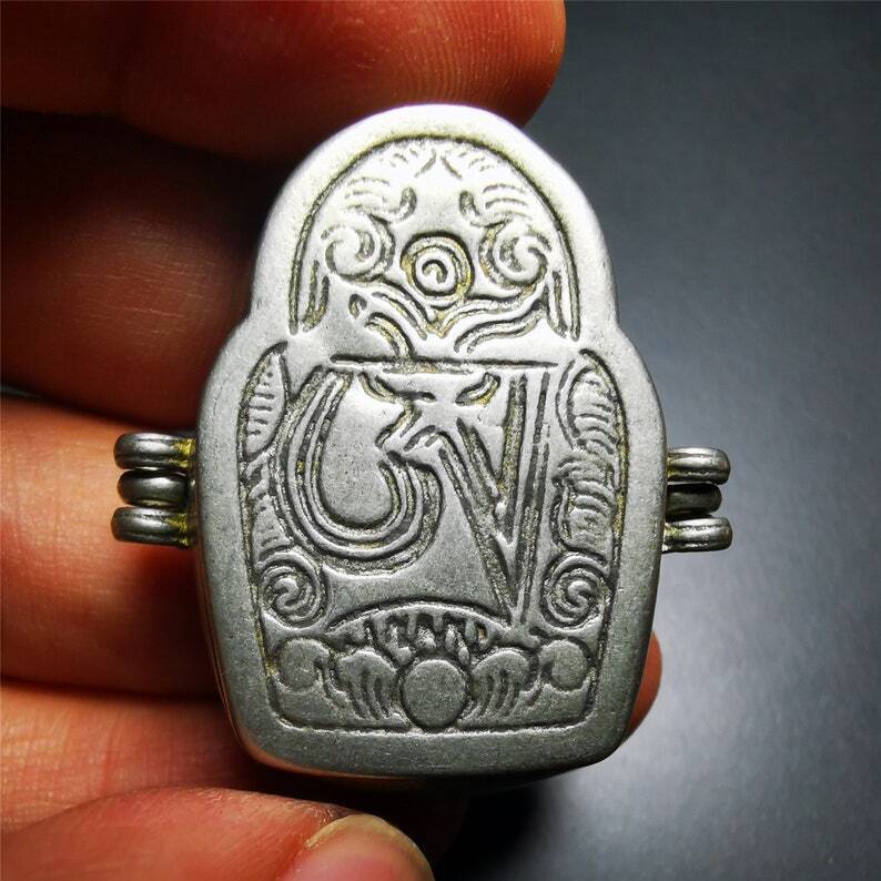 Gau Ghau Shrine,Drashi Lhamo,Zashi Lhamo,Buddhist Altar Amulet Pendant