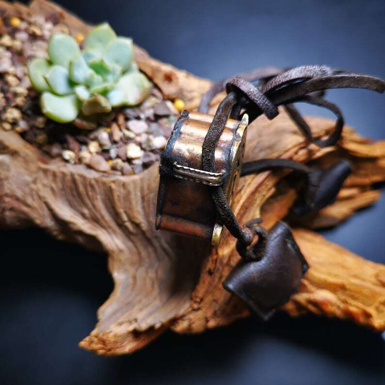 Gau Ghau Shrine, Mini Tibetan Buddhist Altar Amulet Pendant, 3.5cm
