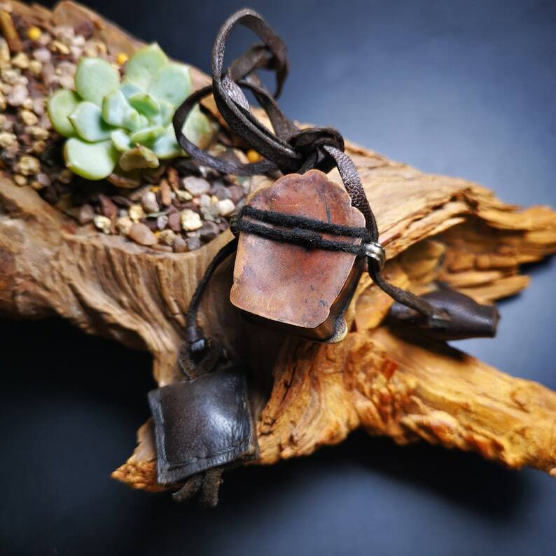 Gau Ghau Shrine, Mini Tibetan Buddhist Altar Amulet Pendant, 3.5cm