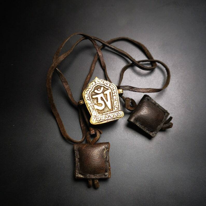 Gau Ghau Shrine, Mini Tibetan Buddhist Altar Amulet Pendant, 3.5cm