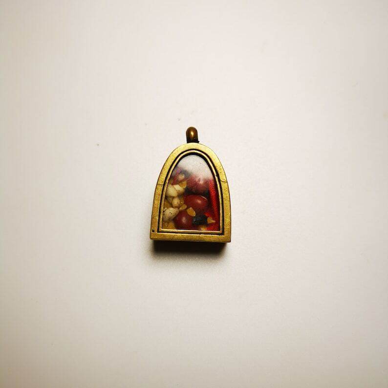 Gau Ghau Shrine, Altar Amulet Pendant - Gandhanra-ART