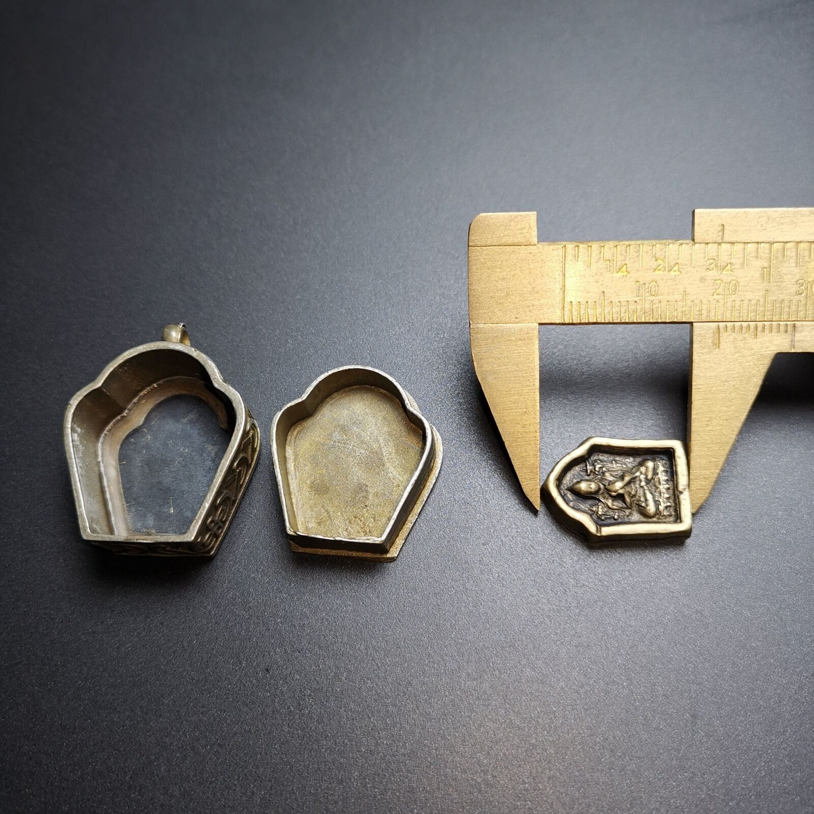 Tibetan Buddhist Altar Amulet Pendant,Gau Ghau Shrine, Je Tsongkhapa