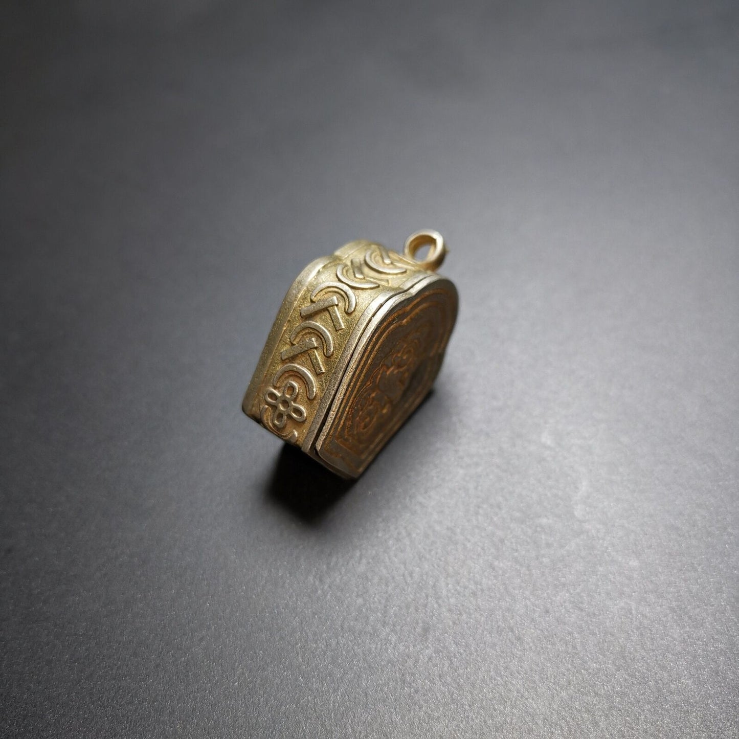 Tibetan Buddhist Altar Amulet Pendant,Gau Ghau Shrine, Je Tsongkhapa